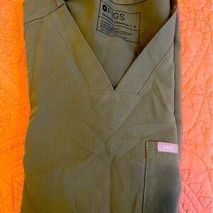 LIMITED EDITION

Men’s Figs scrub top